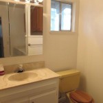 1579 Crystal Air bathroom 2